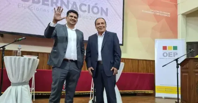 El candidato de AGN Luis Ayllón y el postulante de Patria-Unidos Franz García, durante el foro debate del TED.