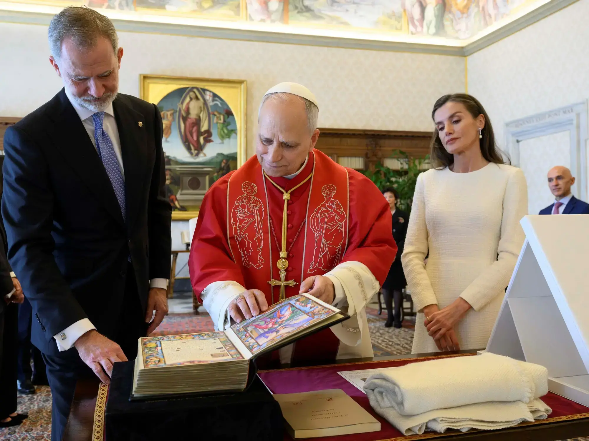 Los reyes Felipe VI y Letizia durante una audiencia en la Santa Sede el mes pasado.