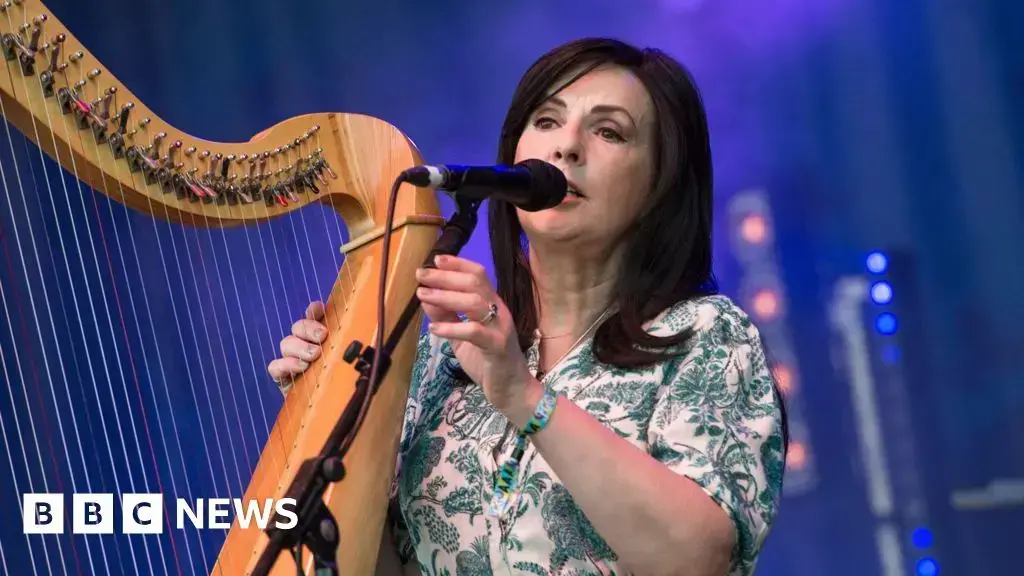 Moya Brennan ha muerto en Donegal.
