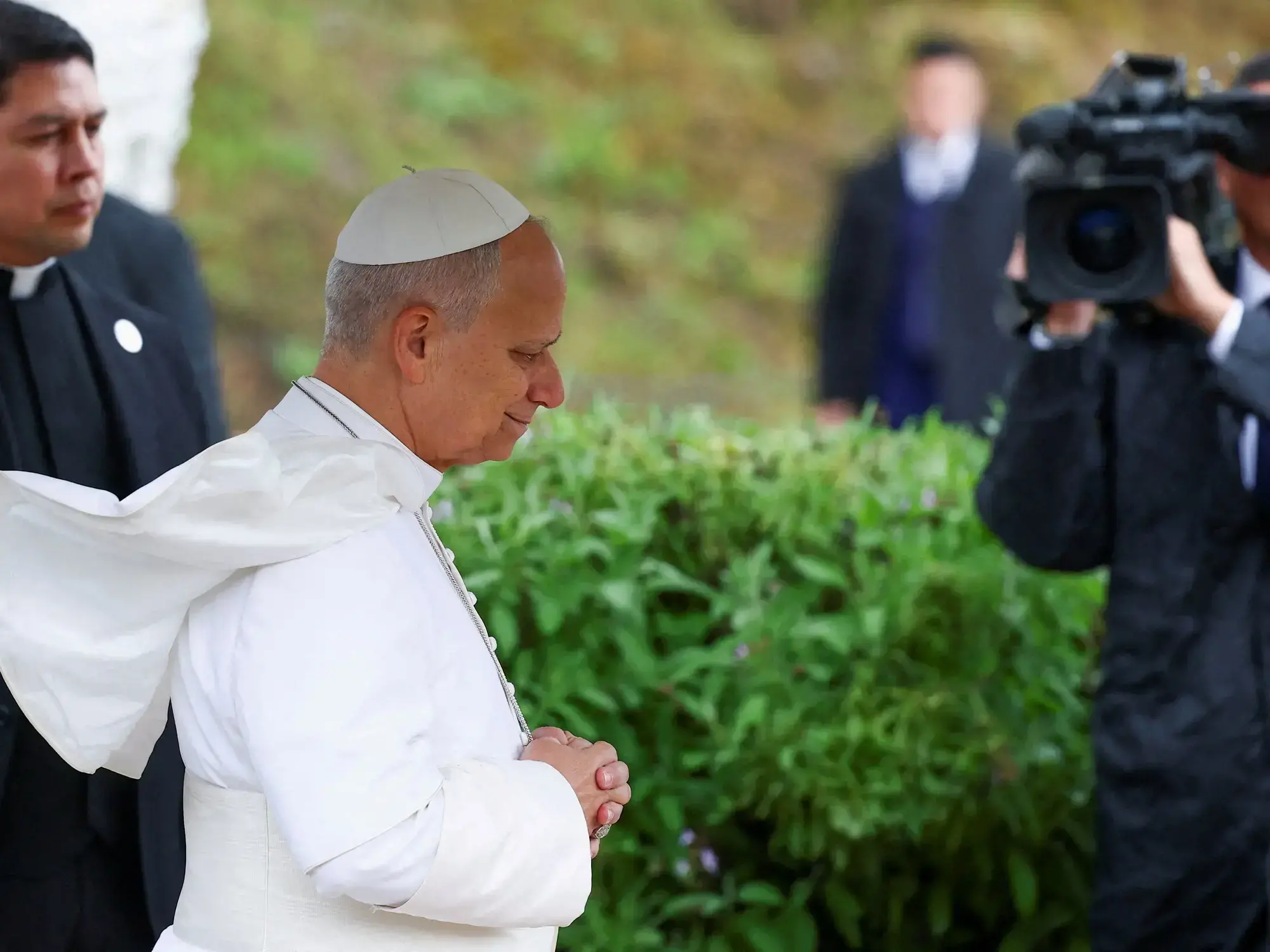 El Papa en las ruinas de Hipona, en Argelia.