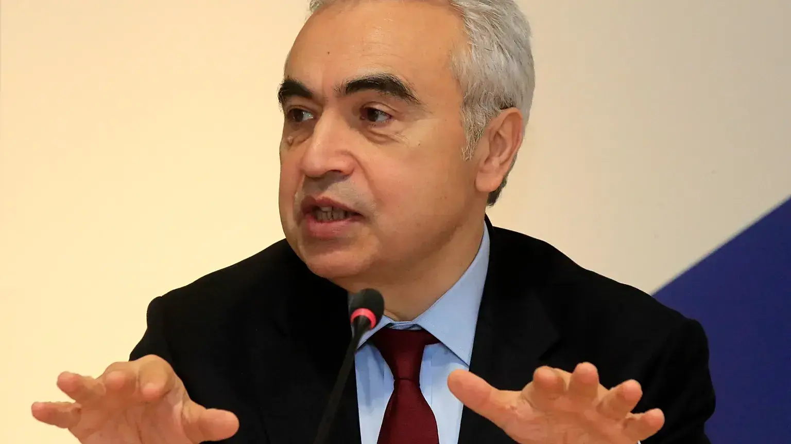 El director ejecutivo de la Agencia Internacional de la Energía, Fatih Birol, habla en París el 13 de noviembre de 2019.