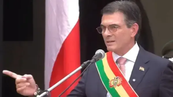 Presidente Rodrigo Paz durante su discurso en Tarija.