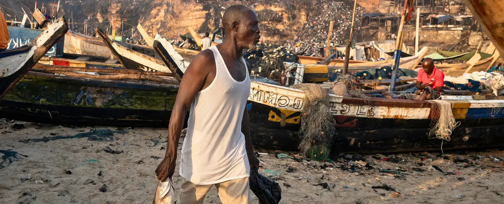 Un vendedor de pescado en Accra en 2017.