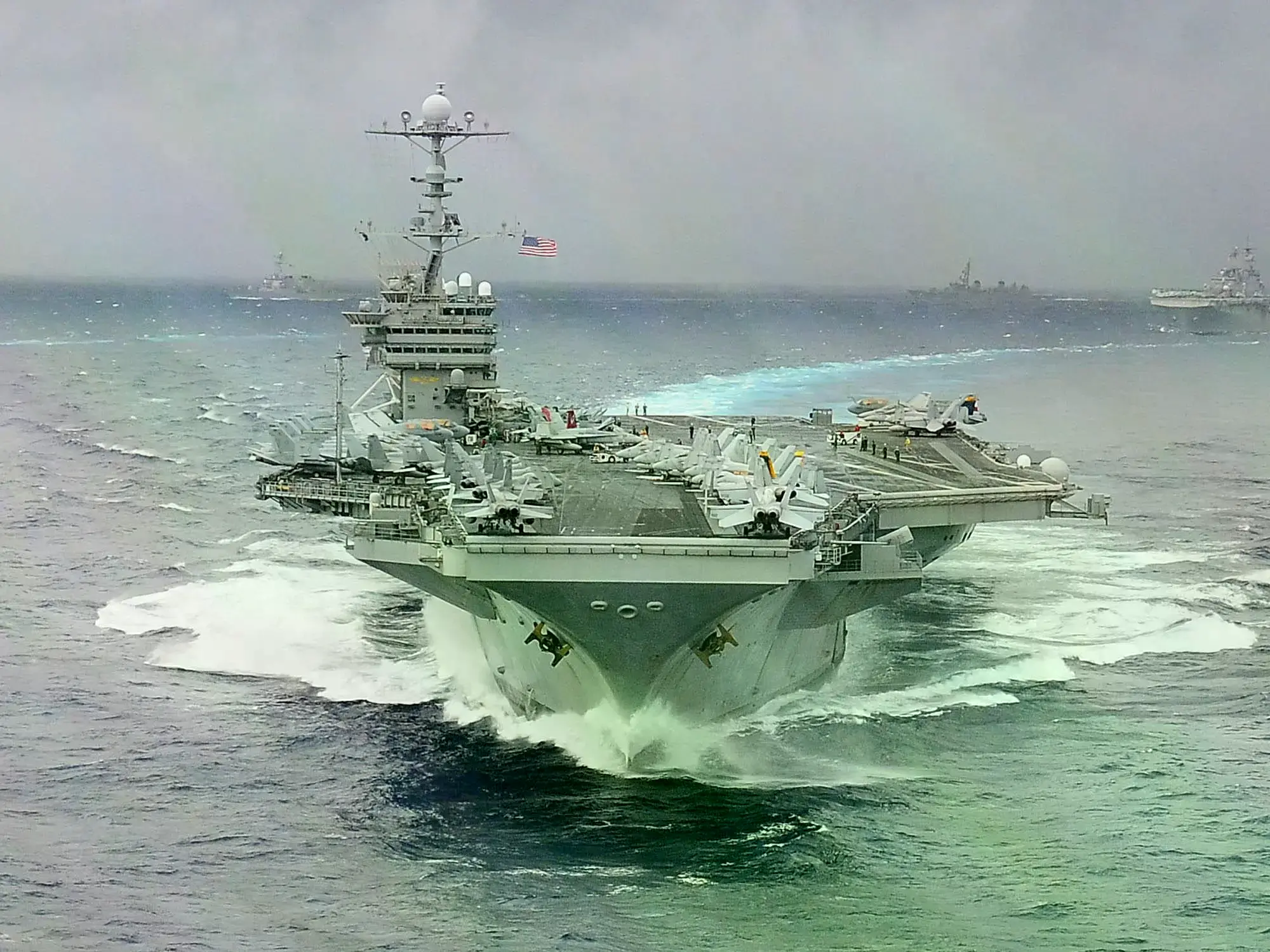 El portaaviones de EE.UU., USS George Washington.
