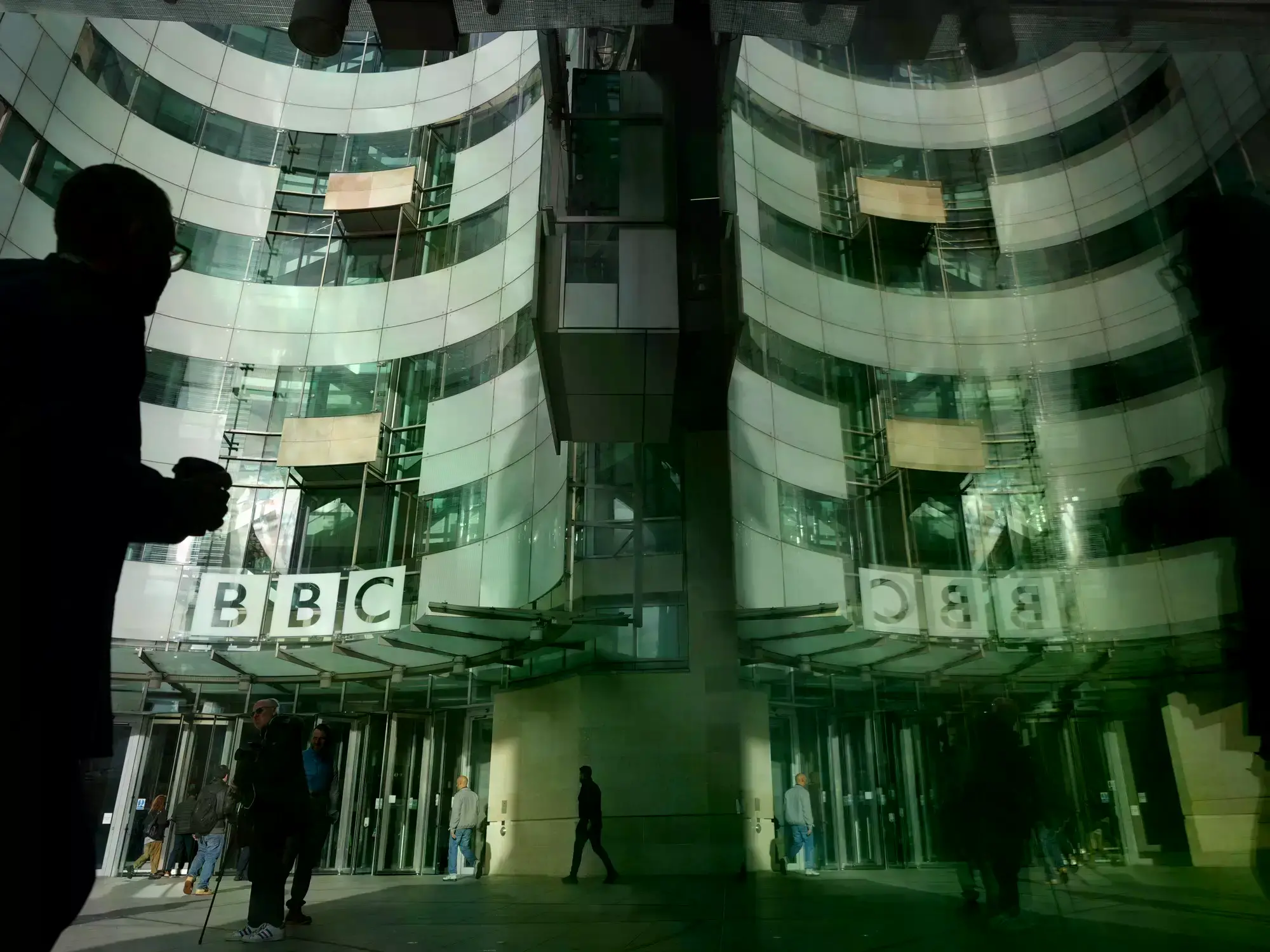 La BBC anunció miles de despidos.