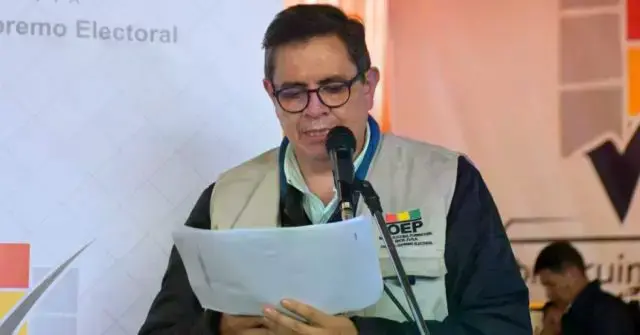 El secretario de Cámara del Tribunal Supremo Electoral, Luis Fernando Arteaga.