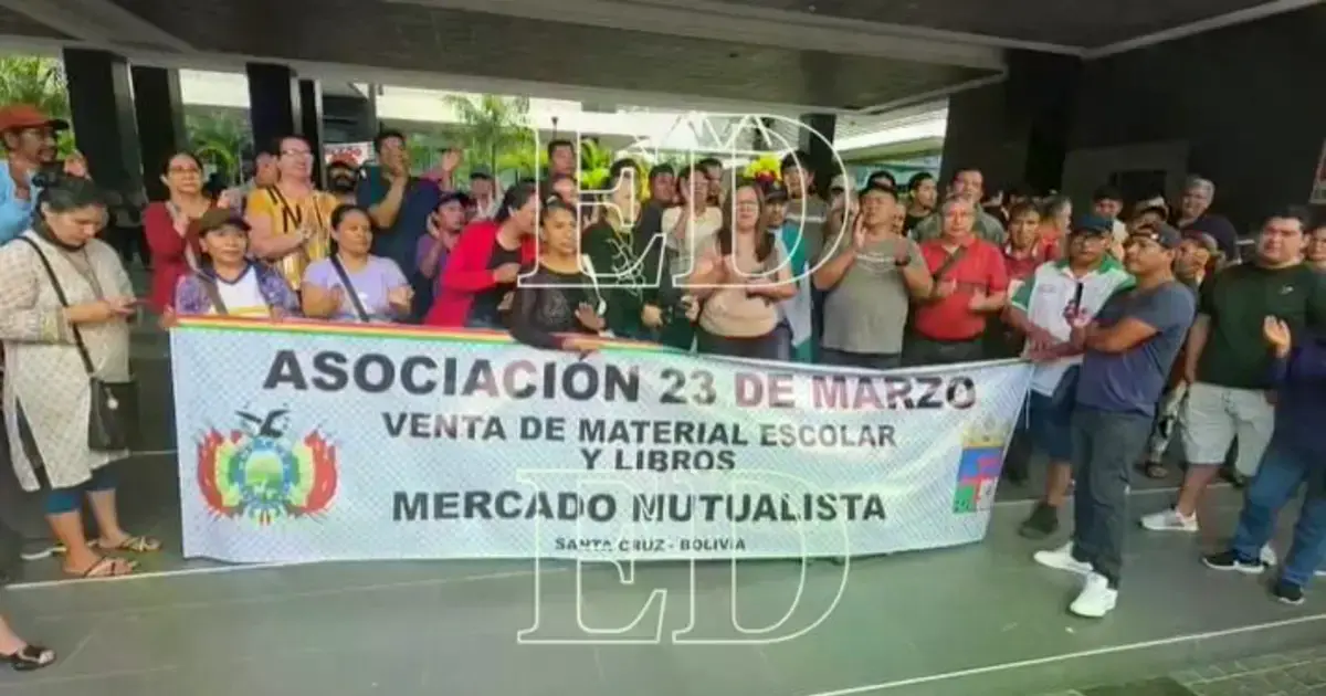 Gremialistas del mercado Mutualista protestan contra la Alcaldía de Santa Cruz de la Sierra