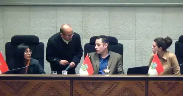 Sesión de interpelación suspendida