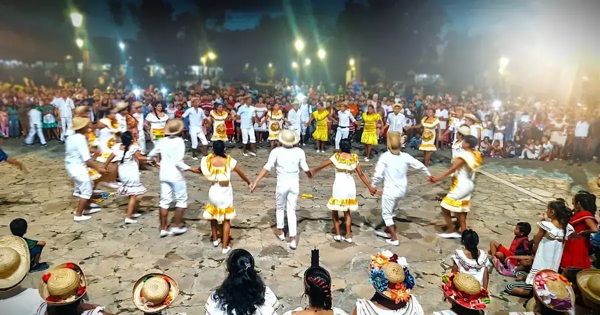 El Tipoy se luce con orgullo en cada fiesta chiquitana.