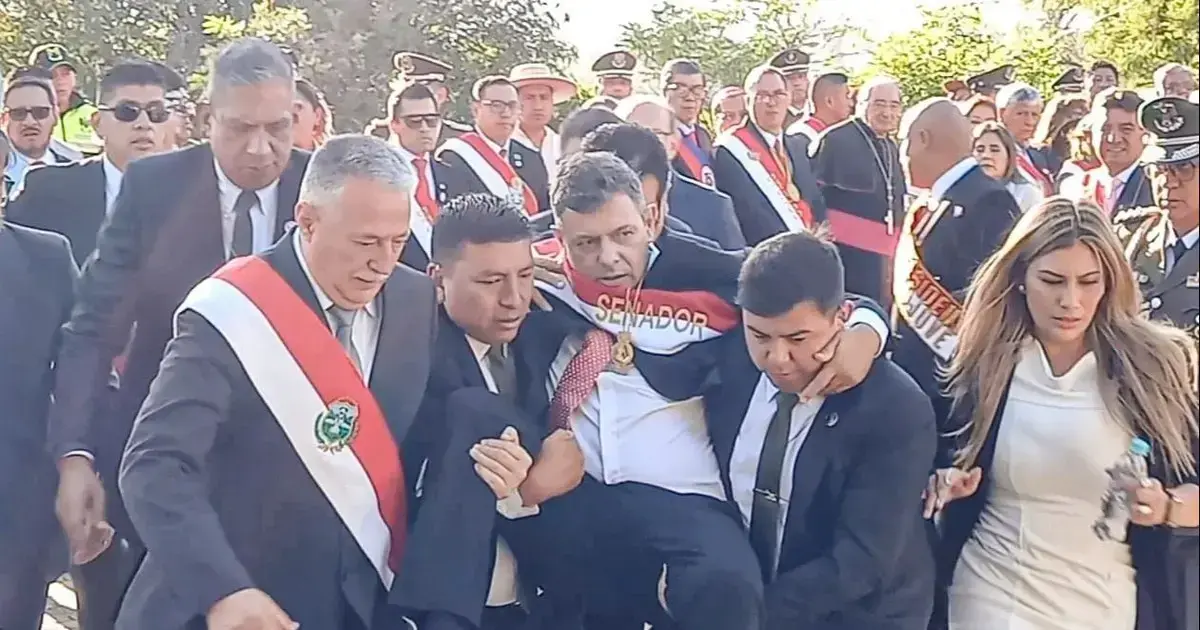 El momento en que Diego Ávila es auxiliado