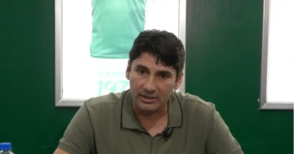 Ronald Raldes durante la conferencia de prensa.