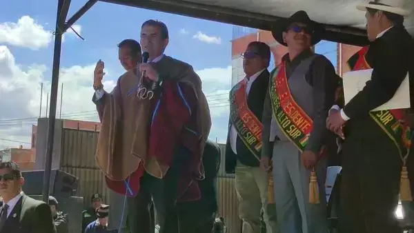 Presidente Rodrigo Paz en Senkata, El Alto.