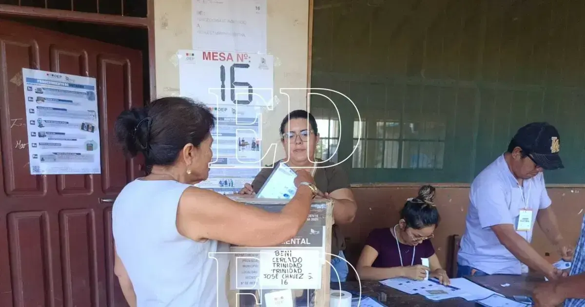 Población beniana acude a los recintos electorales a emitir su voto