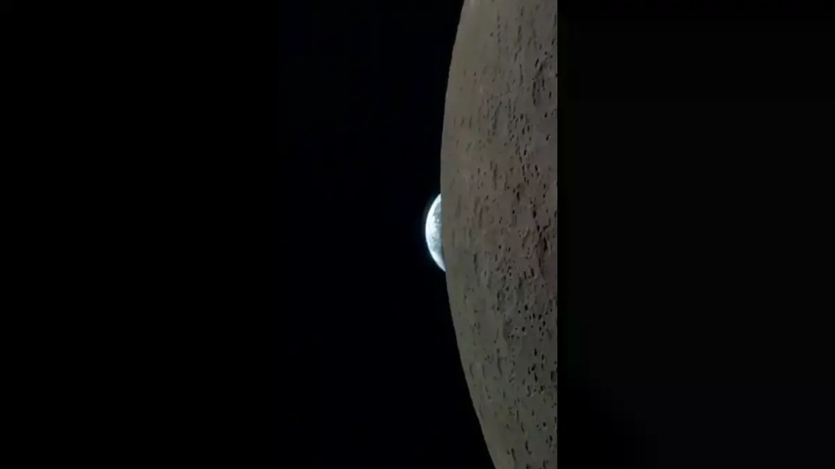 La tripulación de Artemis II usa visores de eclipse durante el sobrevuelo lunar.