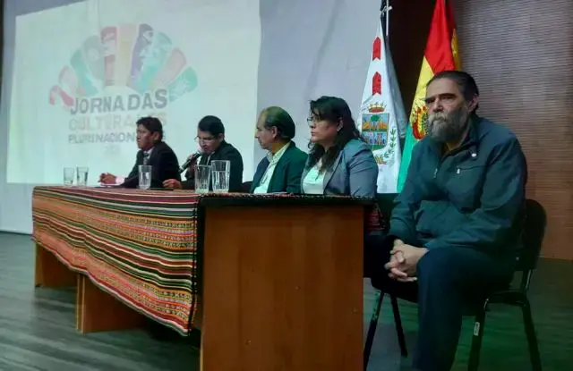 Inauguración de las Jornadas Culturales Plurinacionales en Sucre.