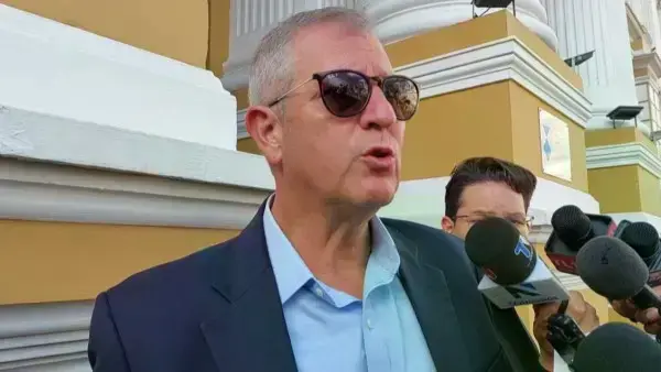 Marcha de campesinos en protesta por la Ley de Conversión de Tierras.