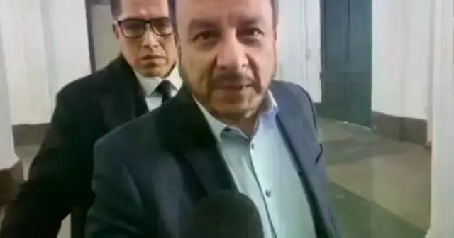 Medinaceli evitó responder a un periodista.