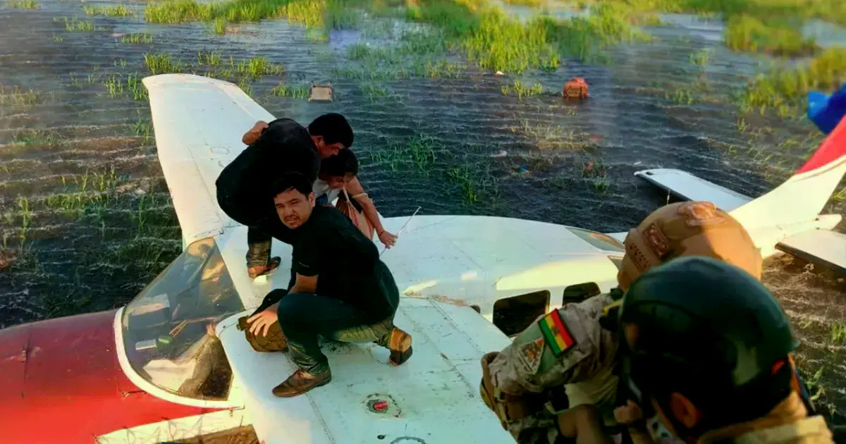 Operativo de rescate de la Fuerza Aérea Boliviana.