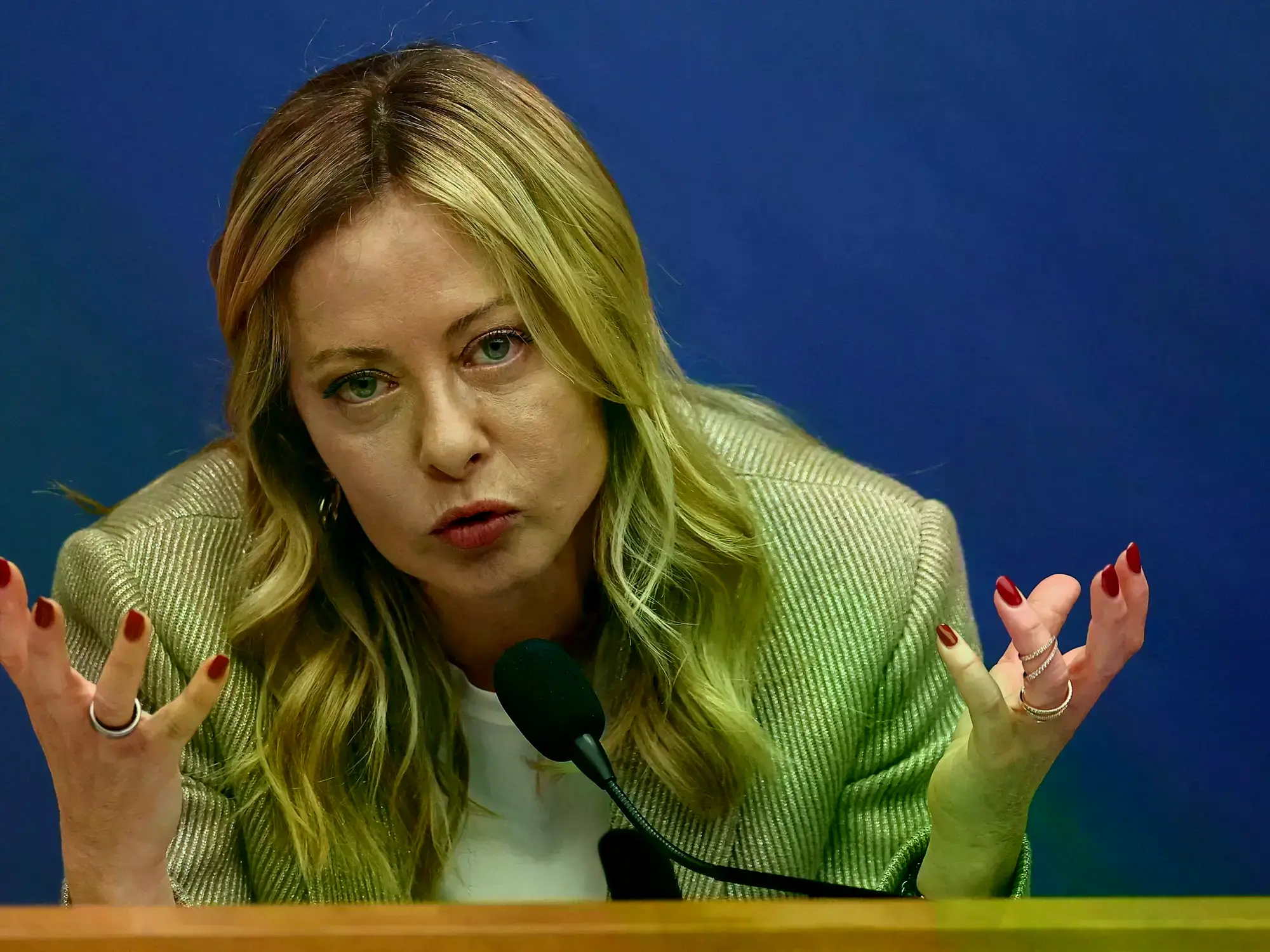 La primer ministro italiana, Giorgia Meloni, en un conflicto con Rusia.