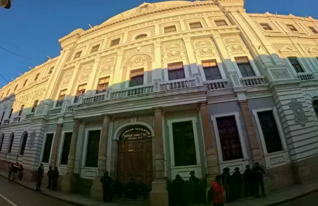 La Asamblea Legislativa Departamental de Chuquisaca.