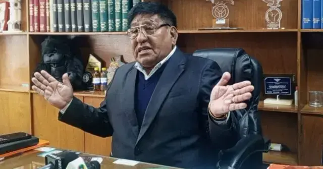 Choferes de Bolivia convocan ampliado nacional y amenazan con bloqueos