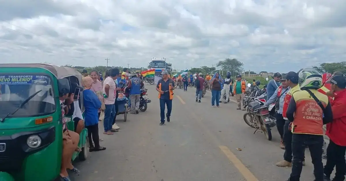 Foto de archivo de una protesta de mototaxistas.