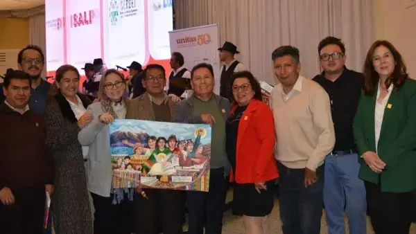 Unitas celebra su 50 aniversario.