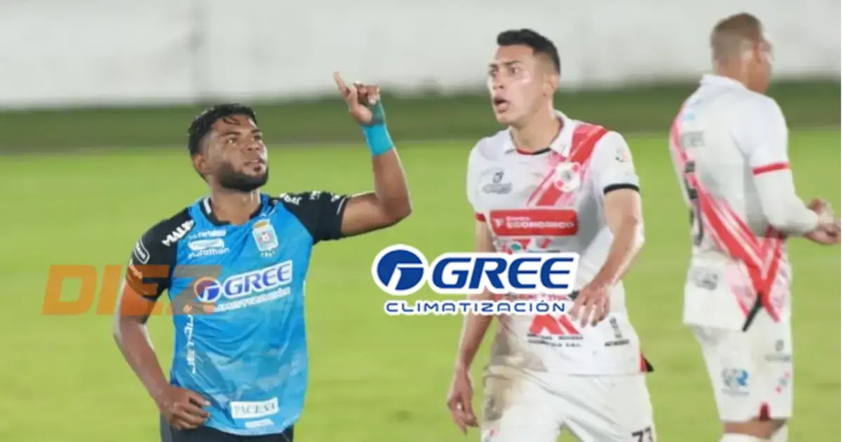 Roberto Hinojoza celebra tras marcar ante Nacional Potosí.
