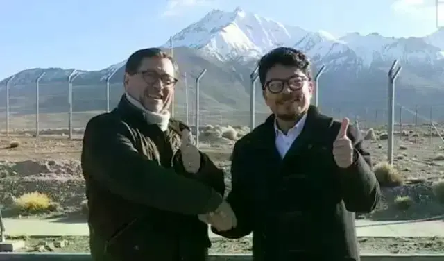 Los cancilleres de Chile, Francisco Pérez (i), y de Bolivia, Fernando Aramayo.