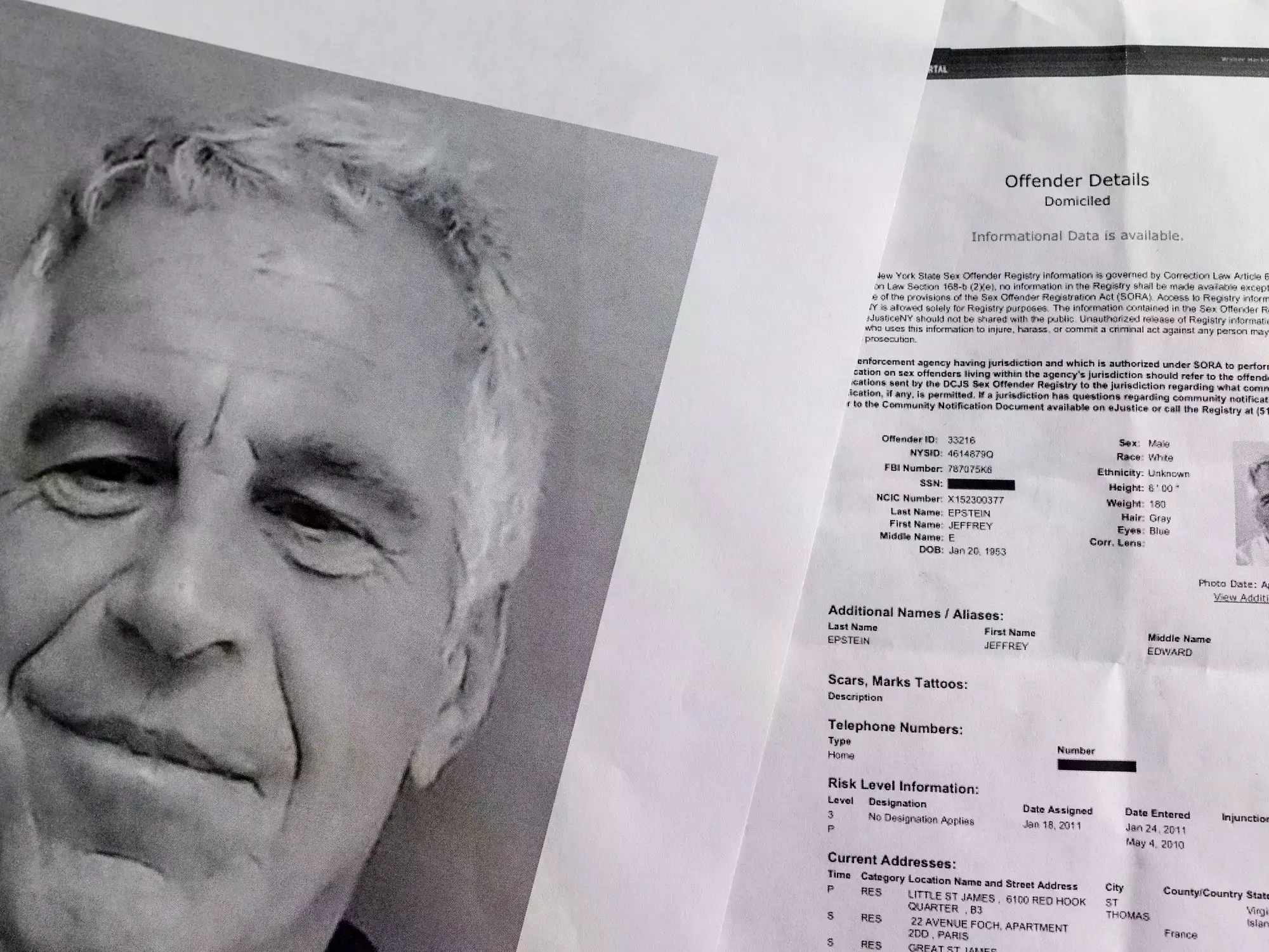 Los archivos sobre Jeffrey Epstein revelan detalles sobre sus actividades y delitos sexuales.