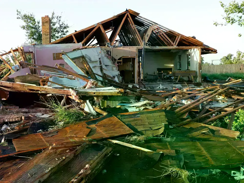 Un tornado F4 arrasó una ciudad de Oklahoma: destruyó casas y dejó heridos