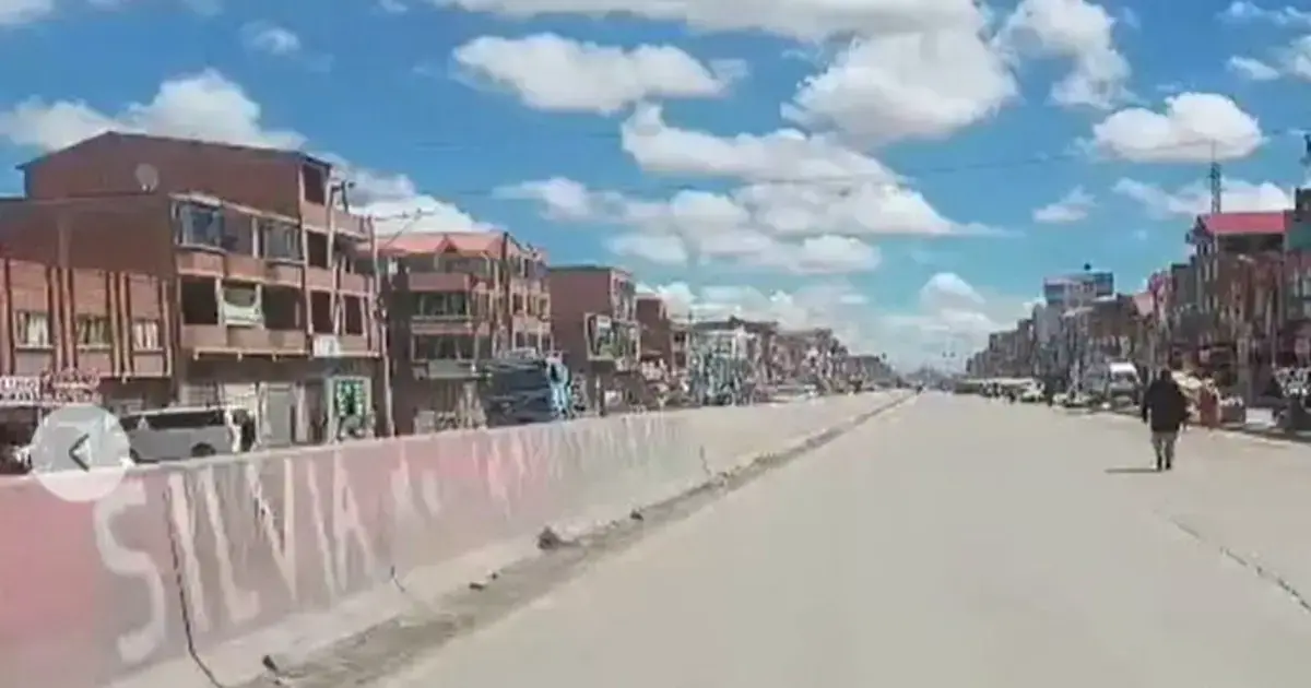 La carretera a Copacabana en El Alto.