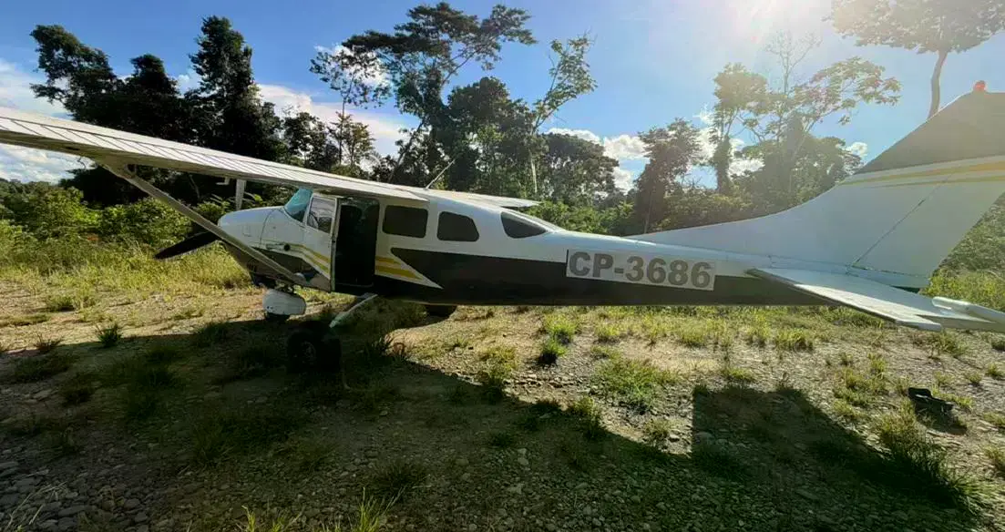 Aeronave secuestrada por el personal de Umopar en Villa Tunari