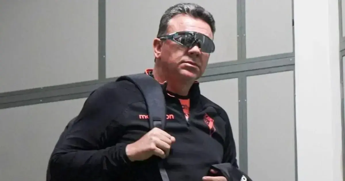 Julio César Baldivieso, técnico de la banda roja.