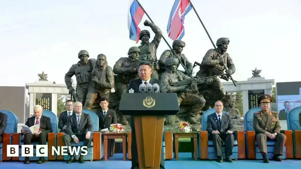 Kim Jong Un durante un discurso en el que elogió a los soldados que optaron por la autodetonación.