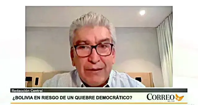 El exministro Álvaro Ríos en entrevista con Correo del Sur Radio.