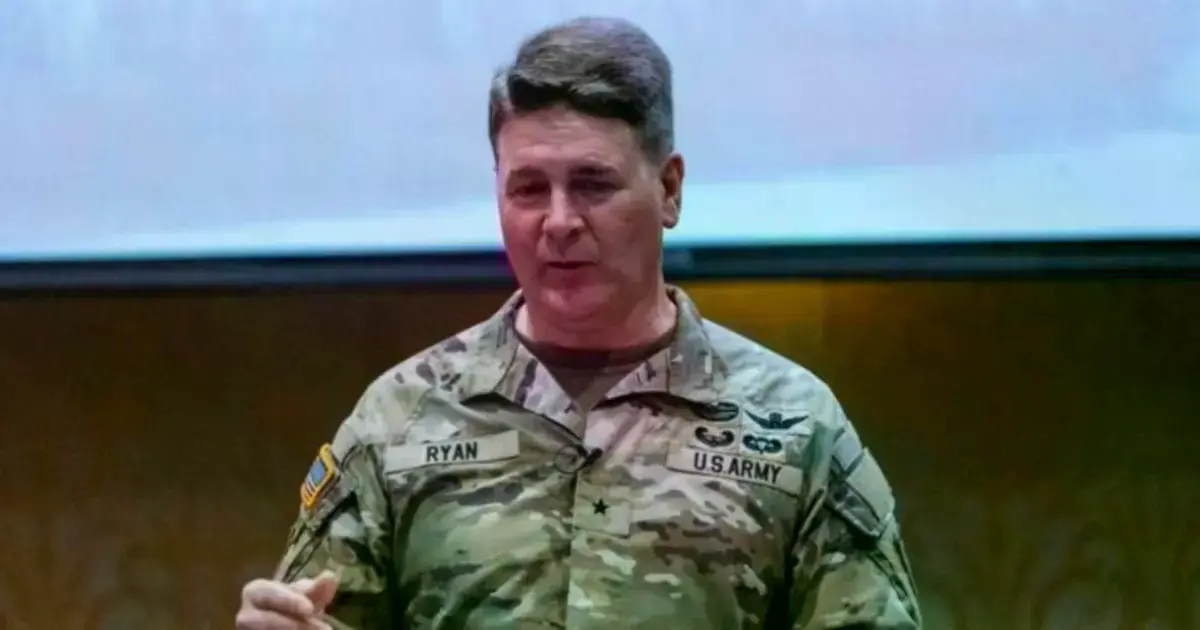 El comandante general del Ejército Sur de los Estados Unidos, Philip J. Ryan.