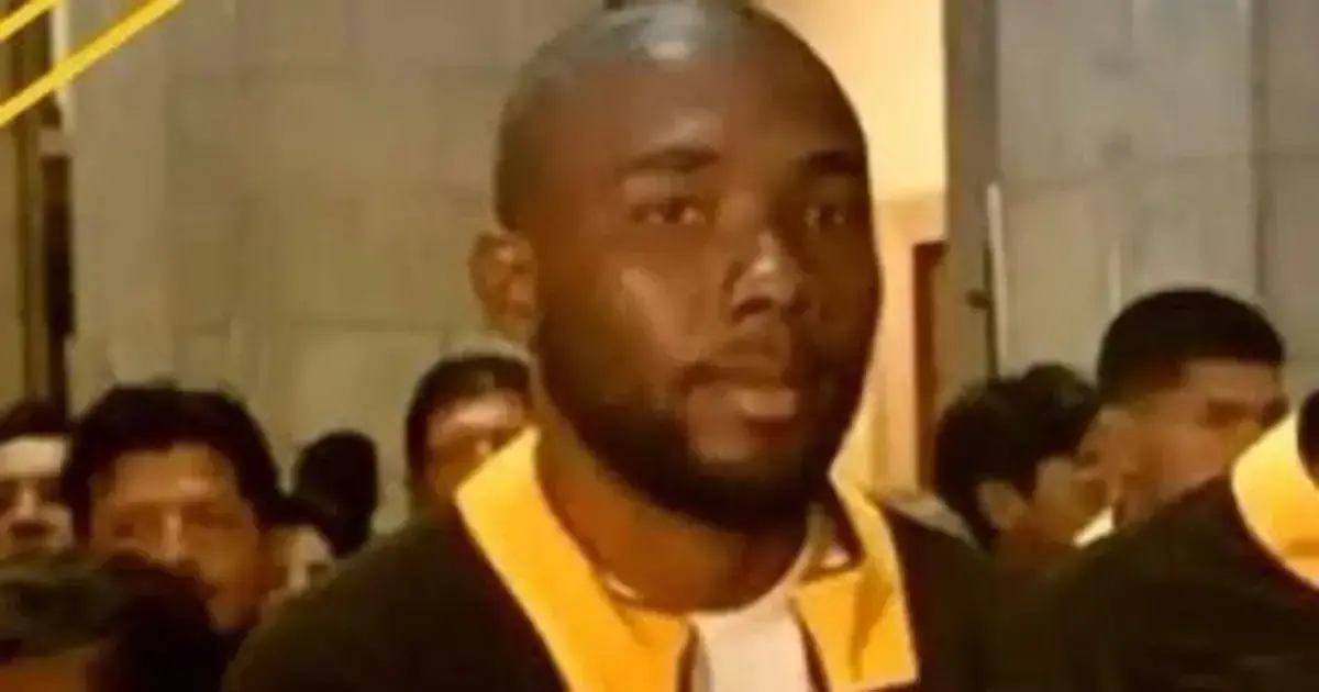 El colombiano Santacruz en el acto por el aniversario del club.