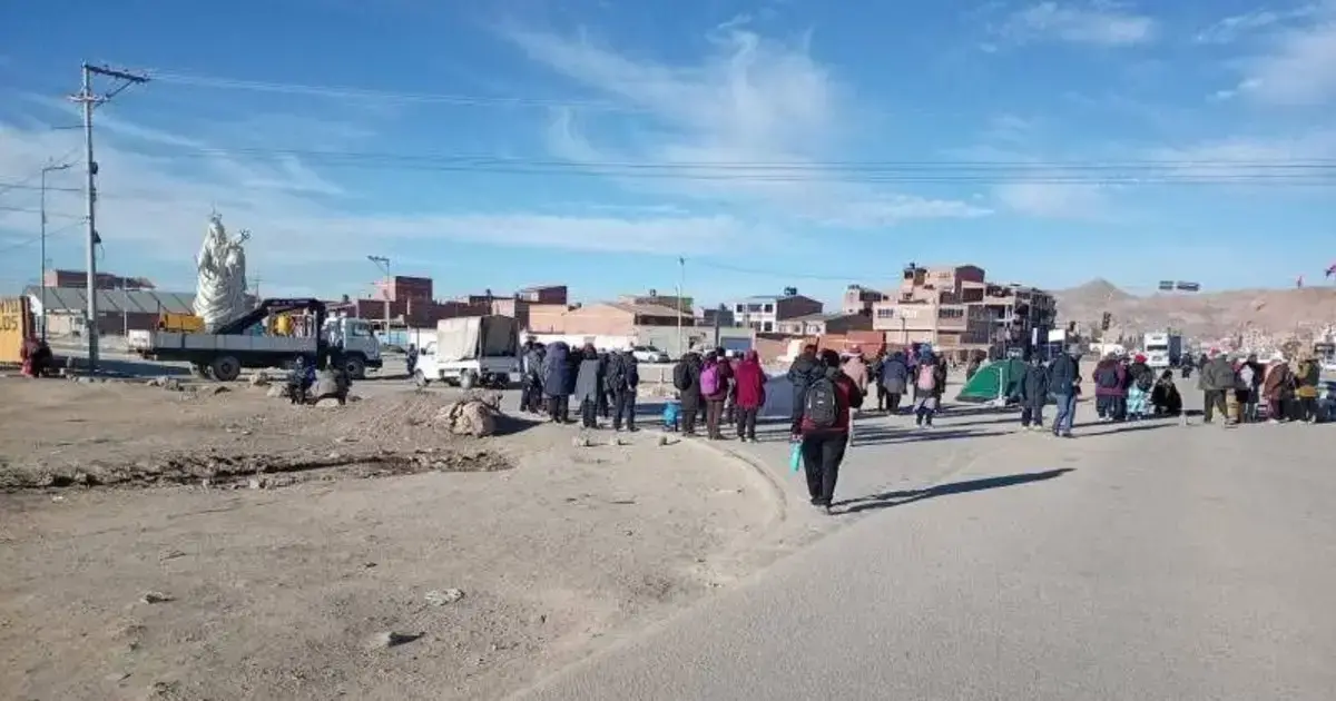 Uno de los cuatro puntos de bloqueo instalados en Oruro