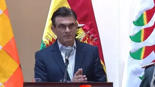 Presidente Paz admite crisis económica actual y apuesta por crecimiento en 2027