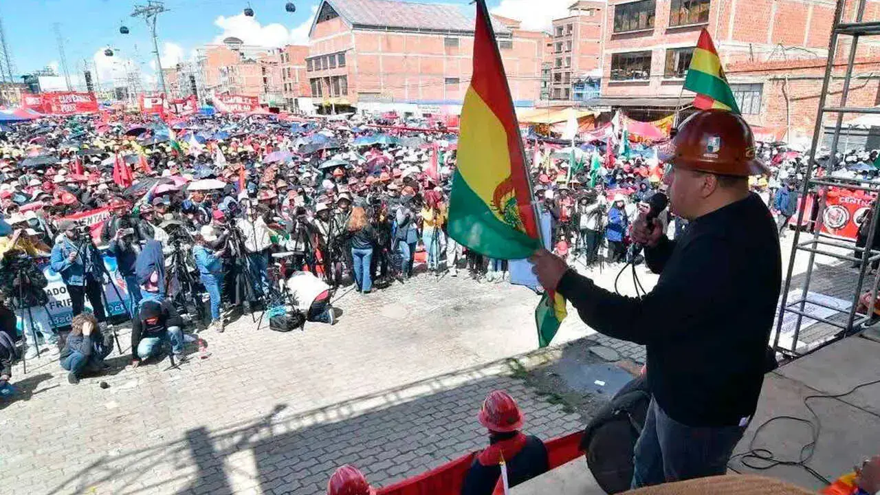 Cabildo de la COB declara paro indefinido con movilizaciones desde este viernes./ RRSS