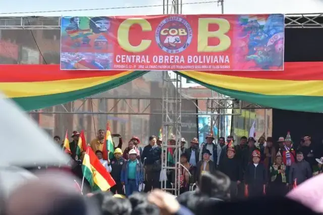 El cabildo de la COB en El Alto