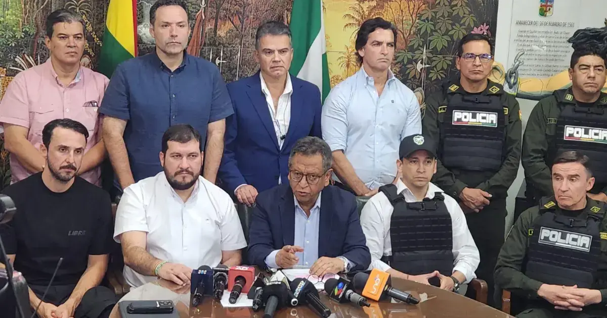 Autoridades políticas, judiciales y de seguridad participaron en la reunión de este sábado
