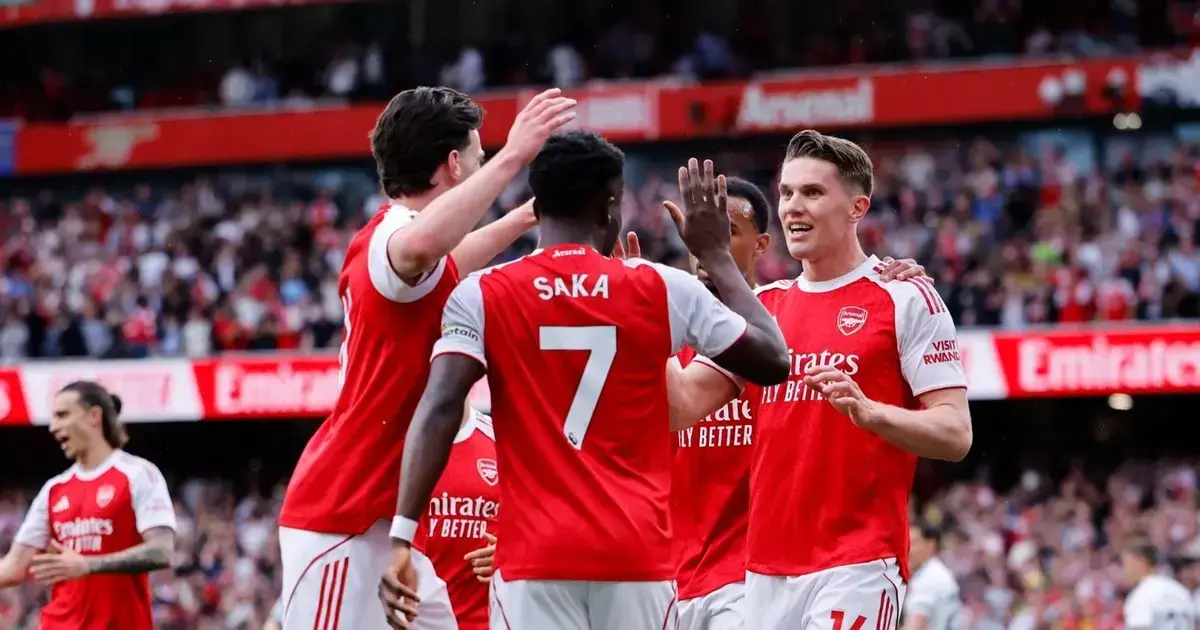 Festejo de gol de los 'gunners' ante el Fulham en el Emirates Stadium.