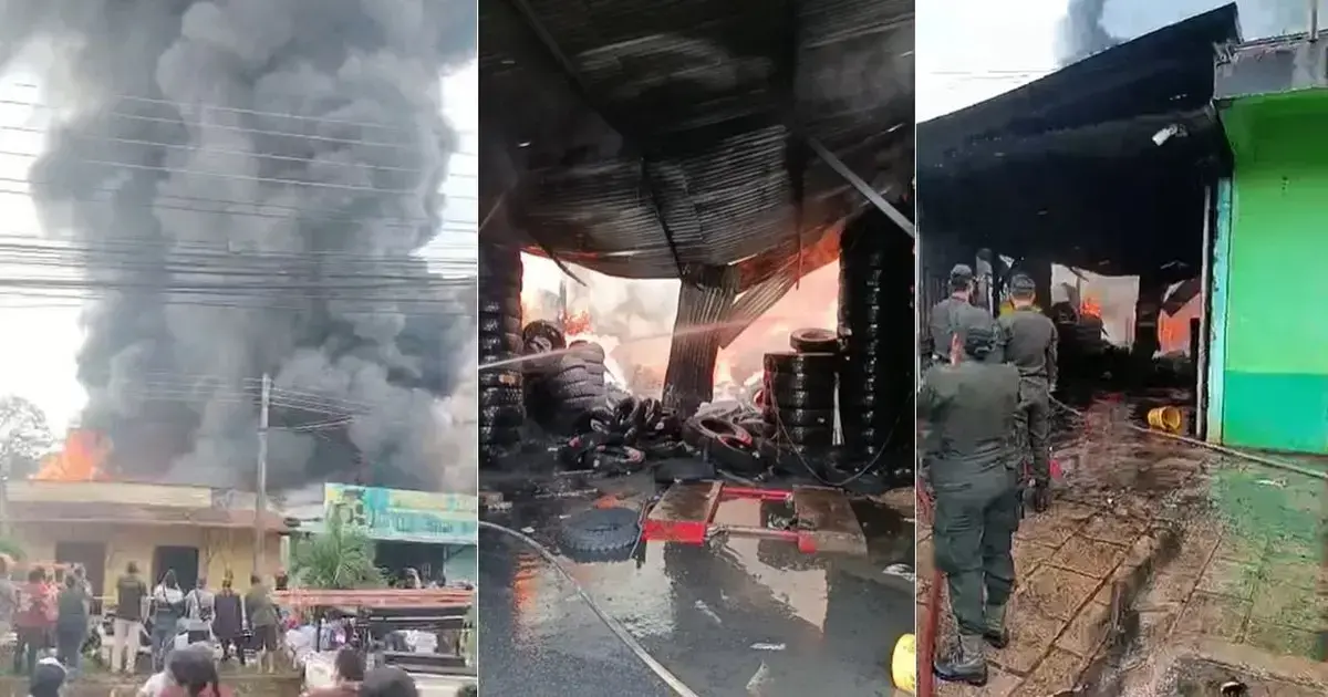 Los pobladores ayudaron a recuperar gran cantidad de llantas del negocio afectado por el fuego.