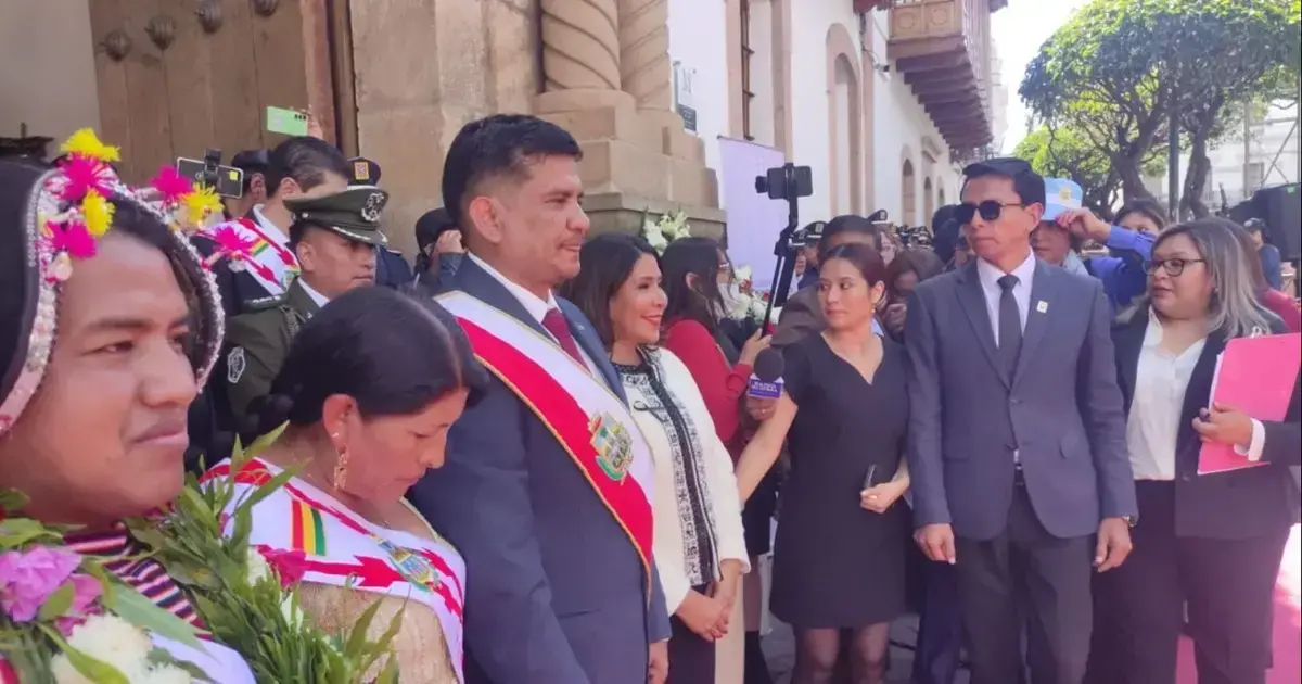 Luis Ayllón, gobernador de Chuquisaca y Fátima Tardío, alcaldesa de Sucre