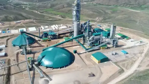 Planta de cemento de Ecebol en Potosí.