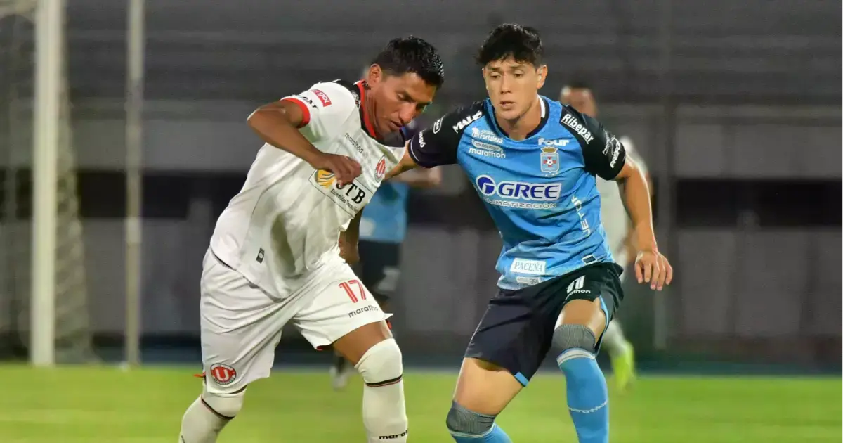 FC Universitario y Blooming terminaron 1-1 en el Félix Capriles.