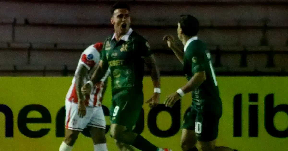 Festejo de los jugadores de Caracas FC en Sucre por Copa Sudamericana.