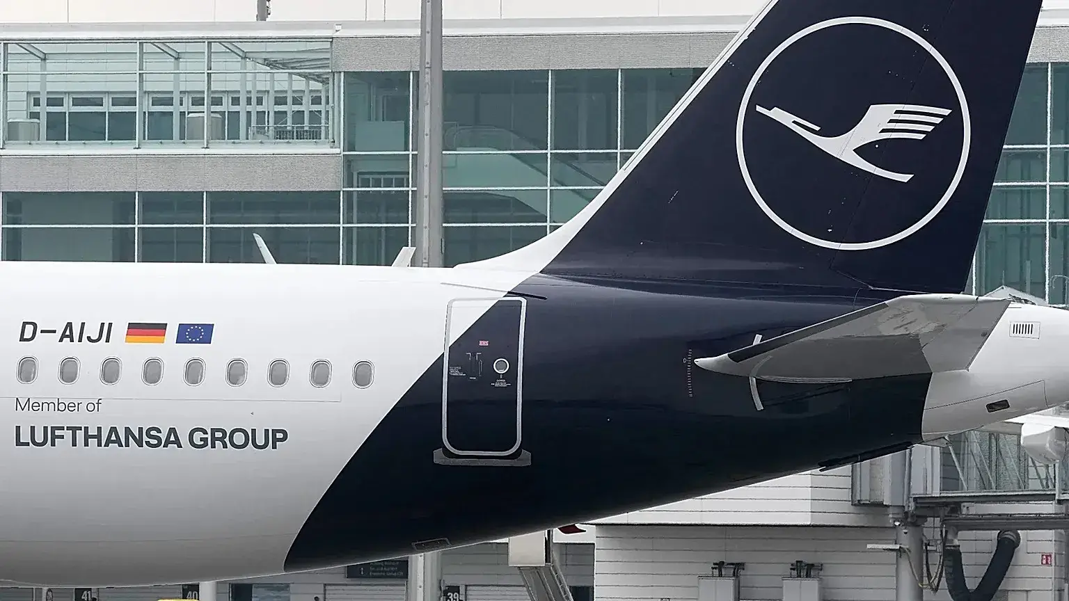 Un avión de Lufthansa en el aeropuerto de Múnich, Alemania, el 13 de abril de 2026